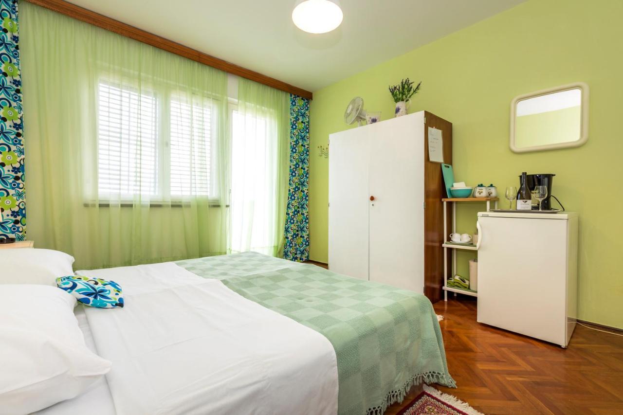 Muzic Budget Double Room 말리로시니 외부 사진