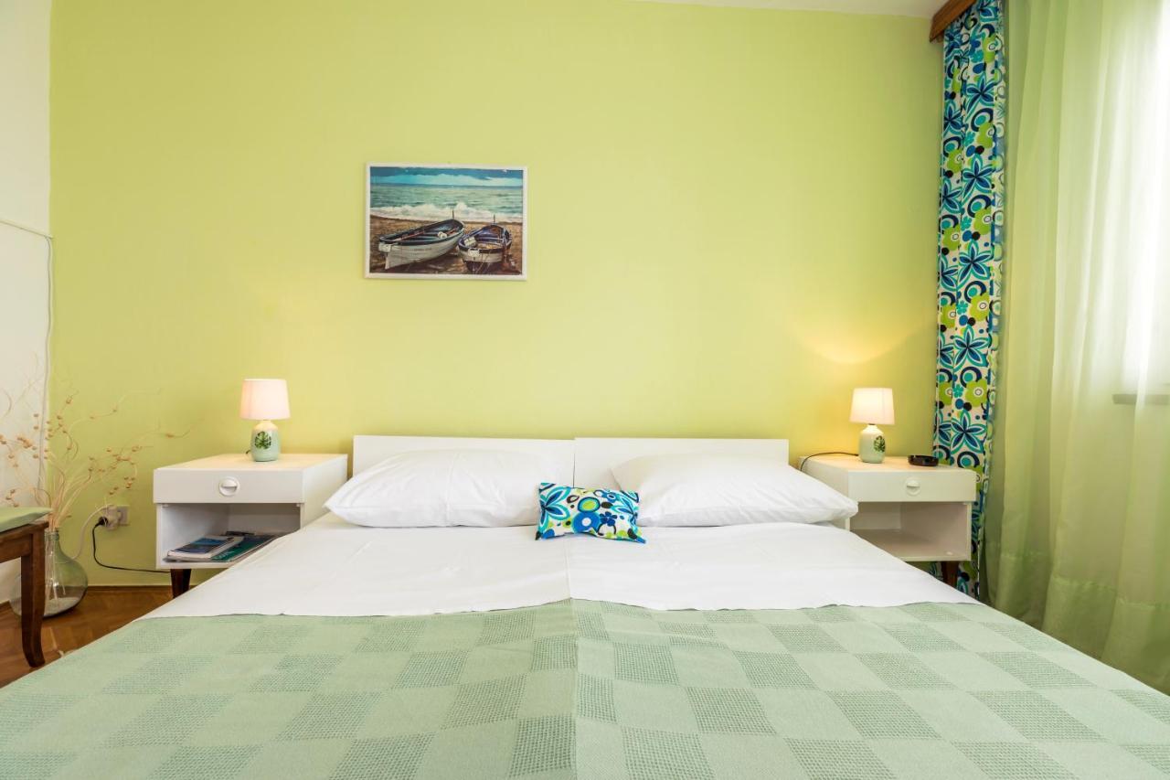 Muzic Budget Double Room 말리로시니 외부 사진